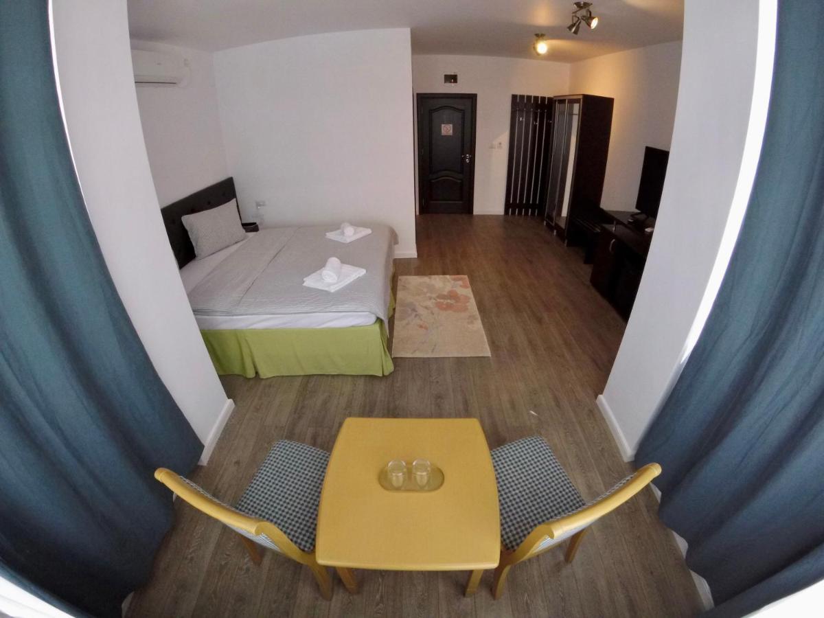 Cochet Accommodation Piatra Neamţ Buitenkant foto
