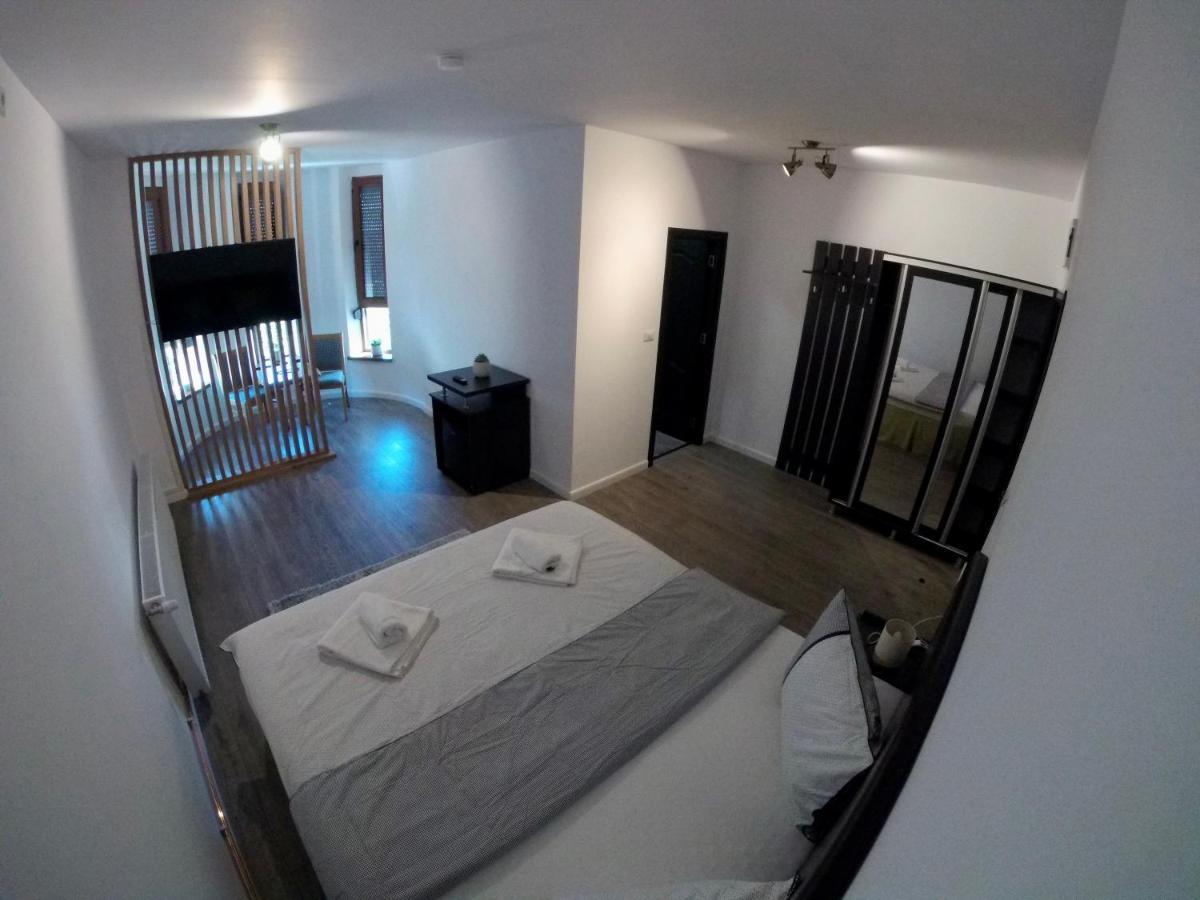 Cochet Accommodation Piatra Neamţ Buitenkant foto